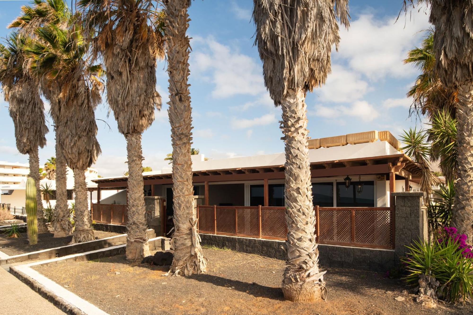 Villa La Casa De La Playa à Puerto del Carmen  Extérieur photo